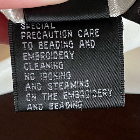 COLORS DRESS Ivory Long PLeated A Line Strapless Wedding Gown NWT Womens XS - Picture 11 of 15